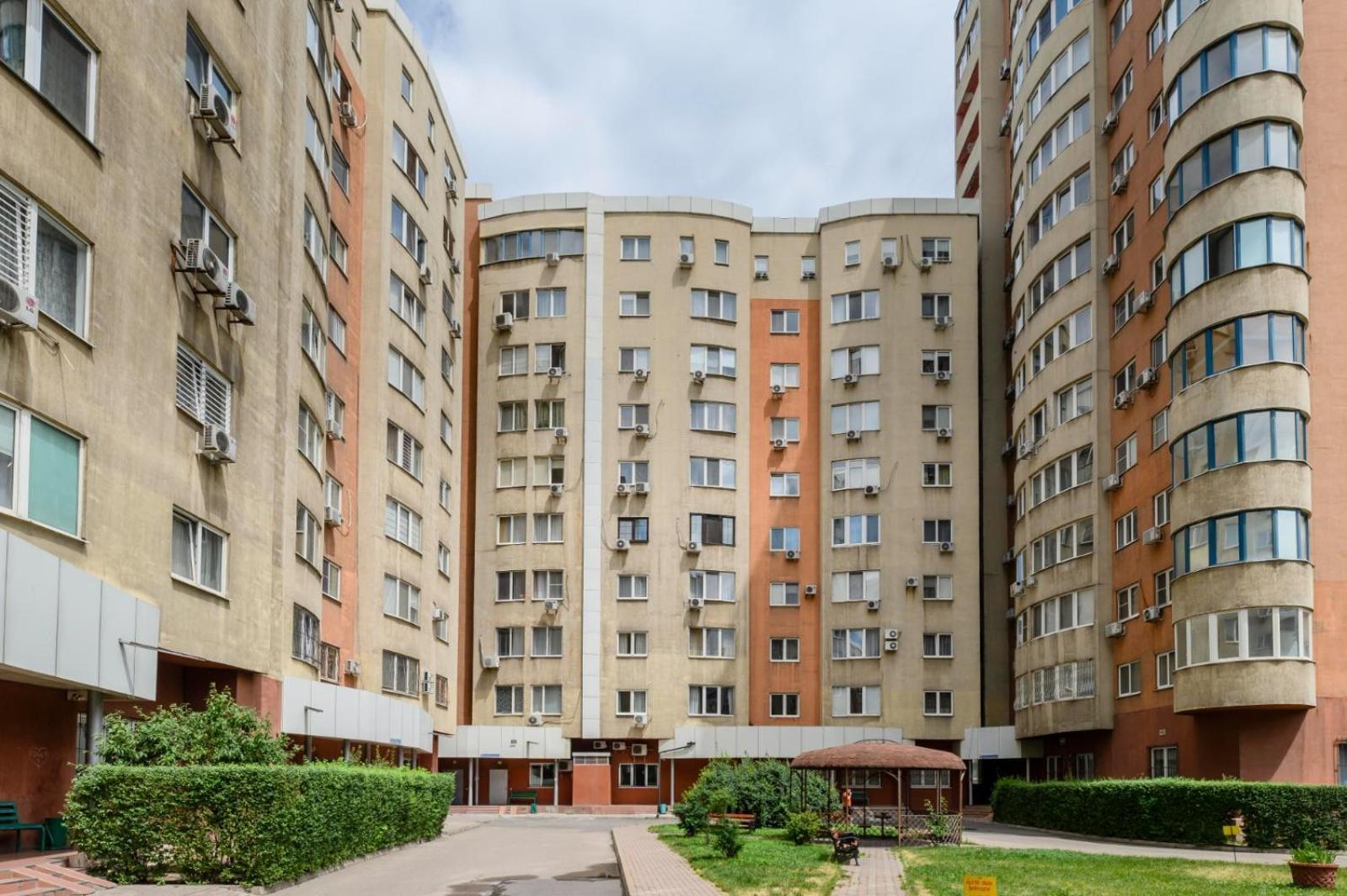 428 Lighthouse Apartments - Traveler'S Choice 알마티 외부 사진